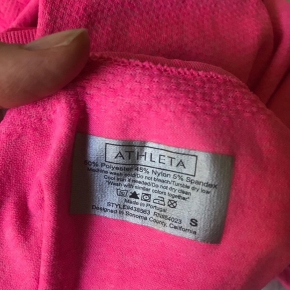 Athleta t-shirt - Picture 5 of 6